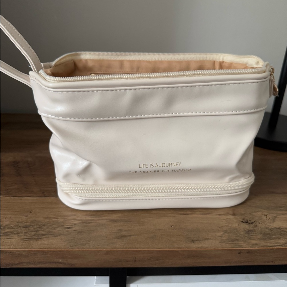 Cream Women's Cosmetic Travel Bag